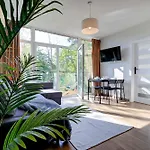 Poddabek Comfort I Z Tarasem Na Dachu, Ogrodkiem, Basenem Zewnetrznym I Wewnetrznym, Sala Zabaw I Animacjami