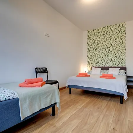 Appartement Poddabek Comfort I Z Tarasem Na Dachu, Ogrodkiem, Basenem Zewnetrznym I Wewnetrznym, Sala Zabaw I Animacjami Poddąbie