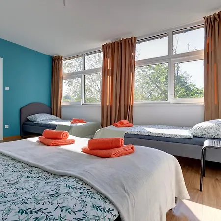 Appartamento Poddabek Comfort I Z Tarasem Na Dachu, Ogrodkiem, Basenem Zewnetrznym I Wewnetrznym, Sala Zabaw I Animacjami