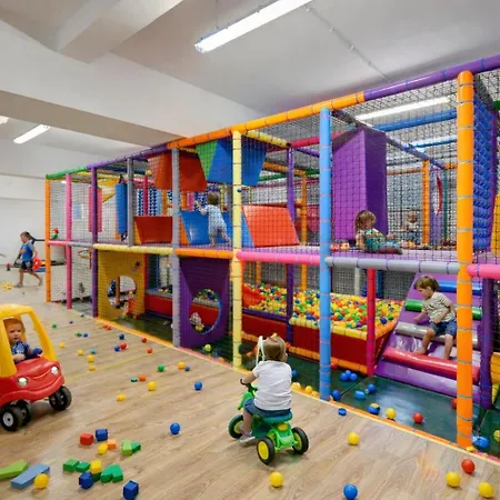 Appartement Poddabek Comfort I Z Tarasem Na Dachu, Ogrodkiem, Basenem Zewnetrznym I Wewnetrznym, Sala Zabaw I Animacjami Poddąbie