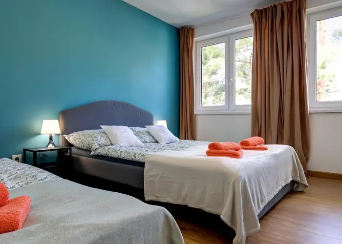 Poddabek Comfort I Z Tarasem Na Dachu, Ogrodkiem, Basenem Zewnetrznym I Wewnetrznym, Sala Zabaw I Animacjami Поддомбе